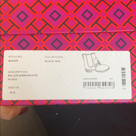 Tory Burch “Miller”Bootie Black Leather size 6 1/2 - Picture 11 of 13